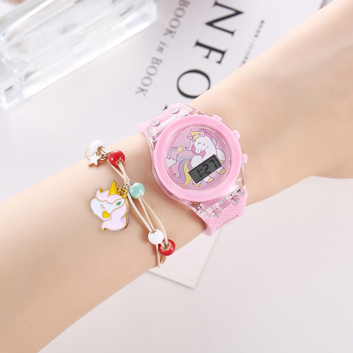 Cute Unicorn Girls Watches wit - Edge Tape Roll recension och pris